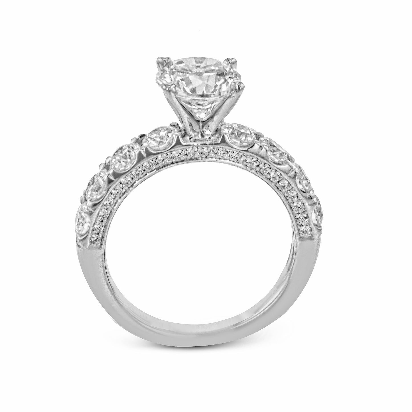 Classic Round-Cut Diamond Engagement Ring in 18k Gold