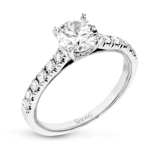 Round-Cut Diamond Engagement Ring in 18k Gold