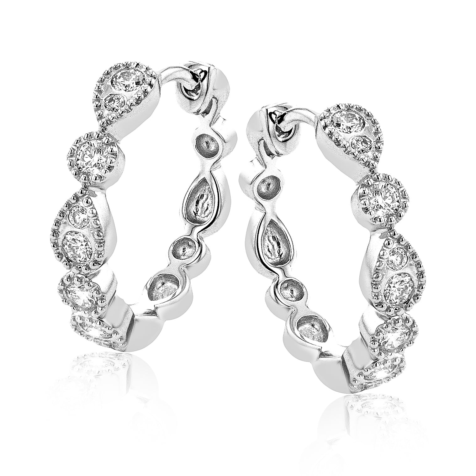 Hoop Earrings in 14k Gold with Diamonds