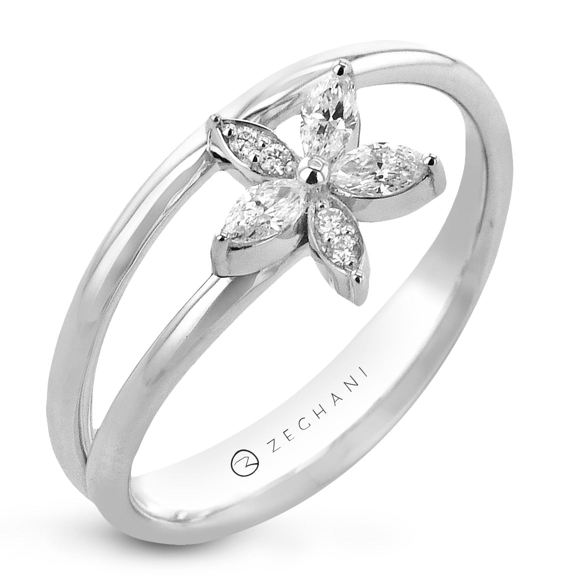 Fashion Ring in 14k Gold with Diamonds