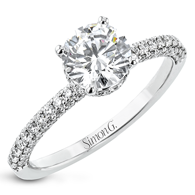 Elegant Oval Halo Platinum Engagement Ring