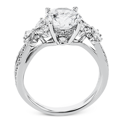 Classic Round Diamond Engagement Ring in 18K White Gold