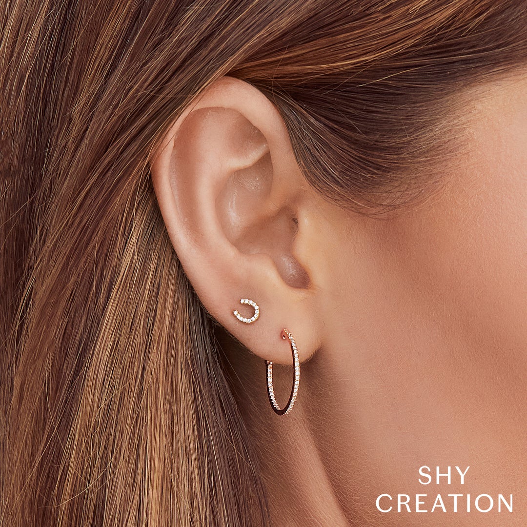 0.21CT DIAMOND HOOP EARRING