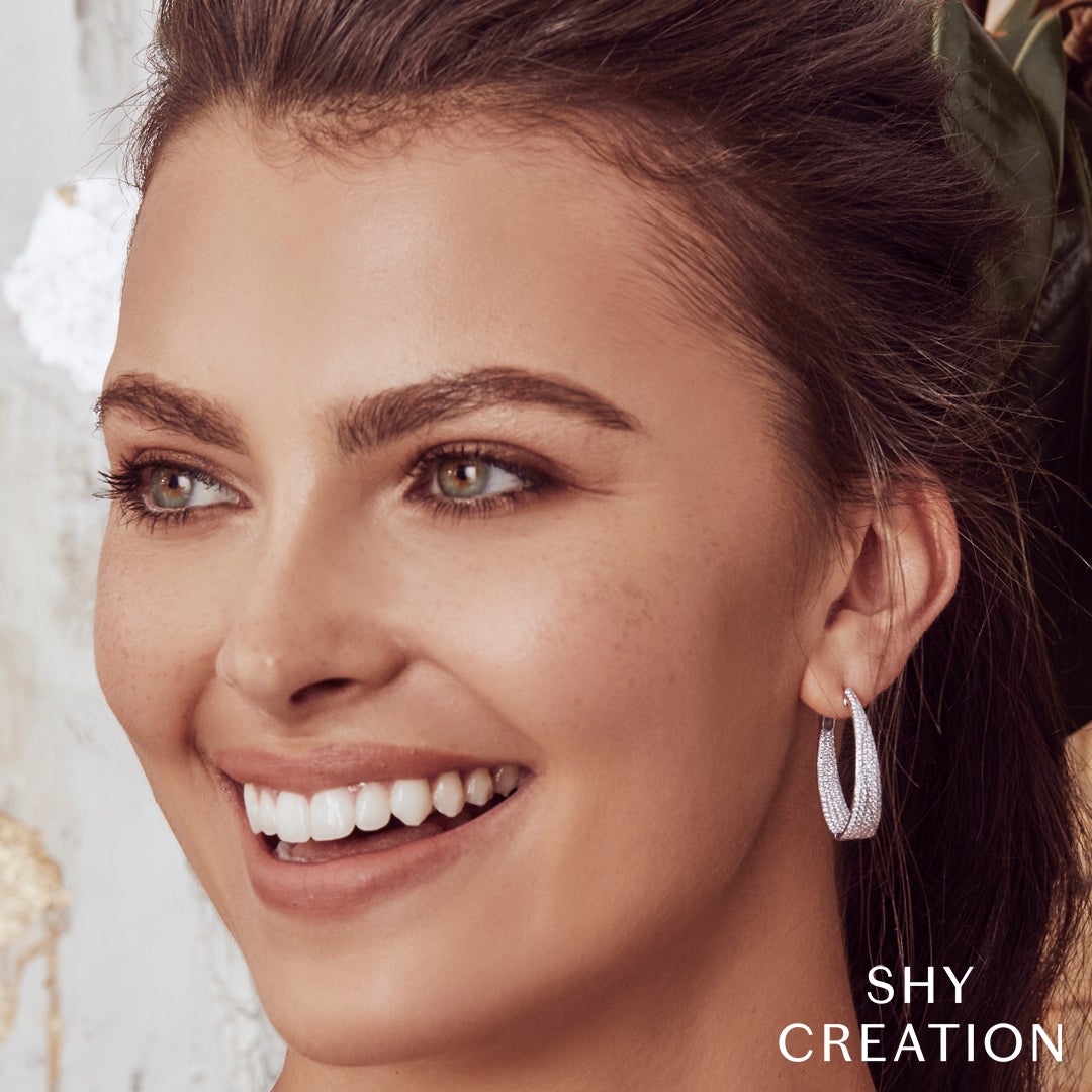 1.73CT DIAMOND PAVE OVAL HOOP EARRING